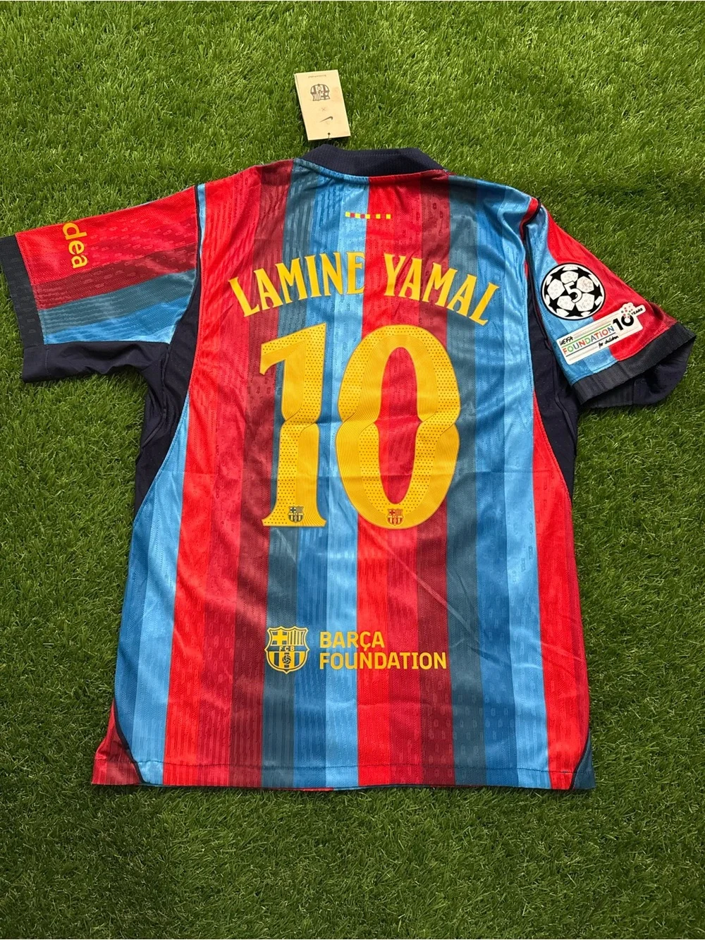 Nike FC Barcelona Home Champion League Jersey Lamine Yamal #10 Size L